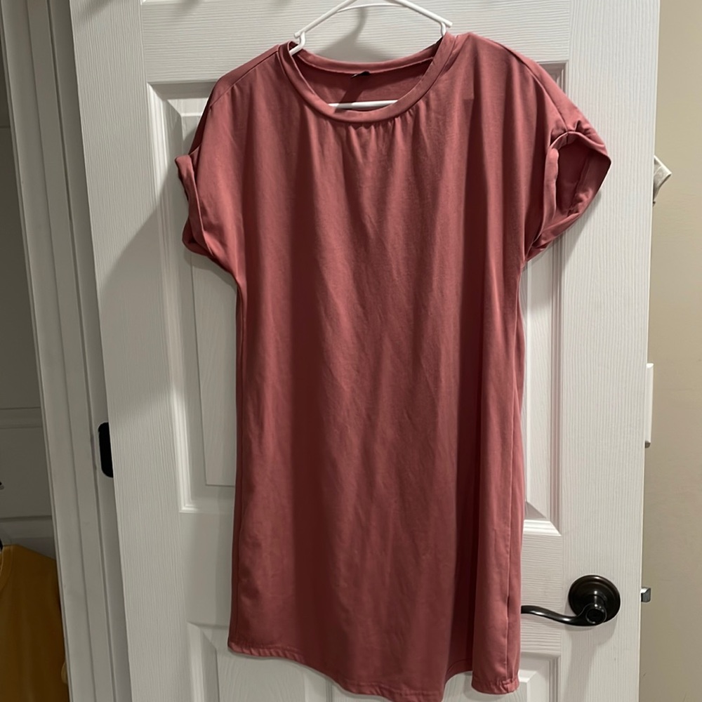 SHEIN Size Medium Dress! Great condition no stains